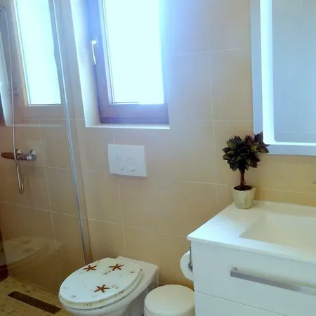 Anna - 4 Bedrooms, 4 Bathrooms, Heated Pool, Jacuzzi Kornic